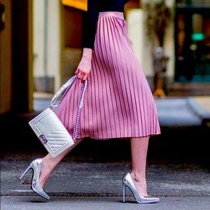 H&M pleated pink midi skirt